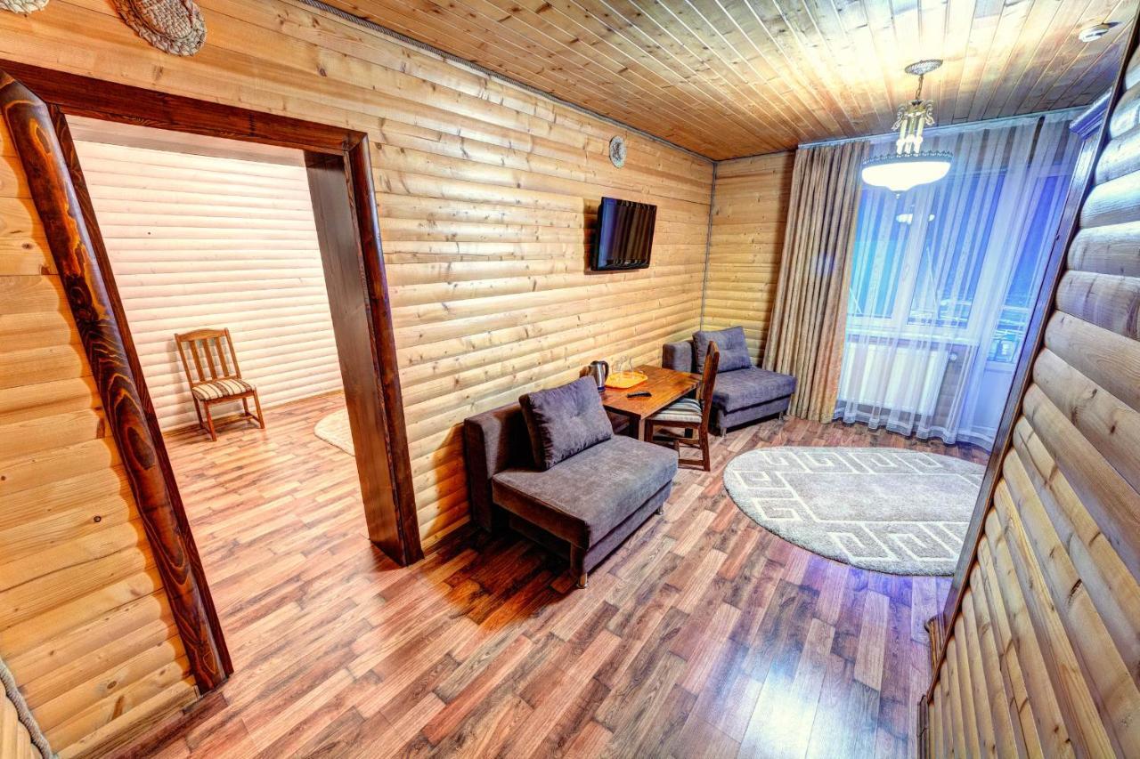 Milli & Jon Hotel Bukovel Exterior foto